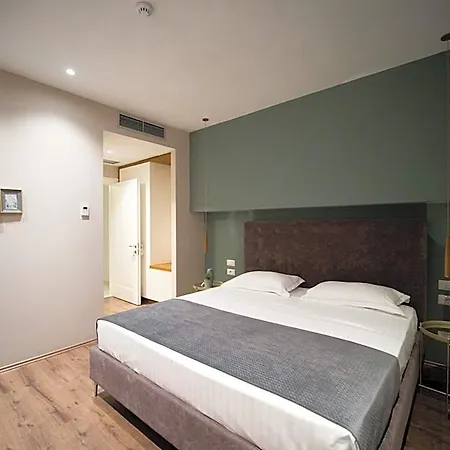 Hotel Light 3*